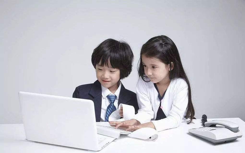 教學直播系統(tǒng)都具備哪些功能，如何選擇適合的直播軟件
